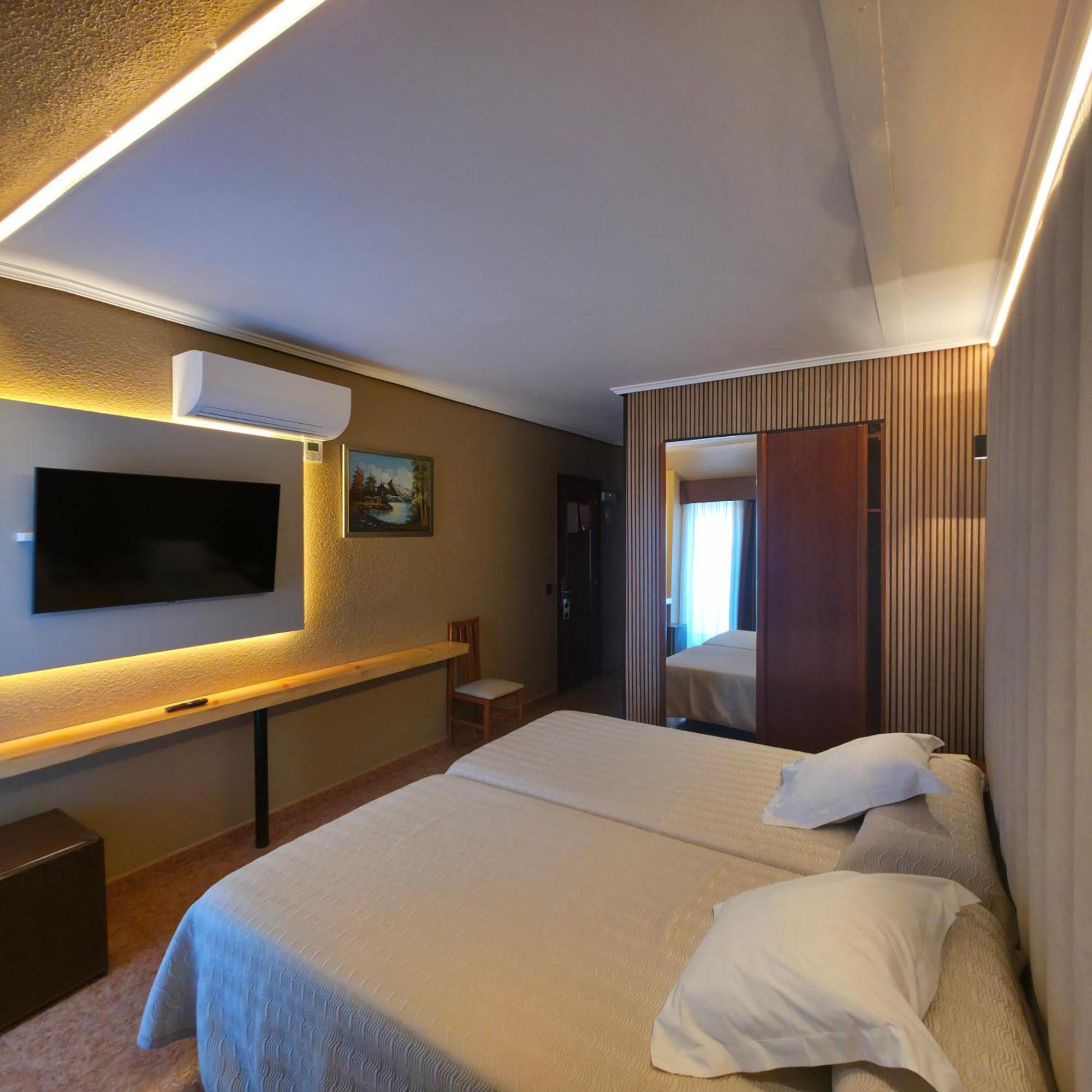 Hotel Gala Noja Extérieur photo