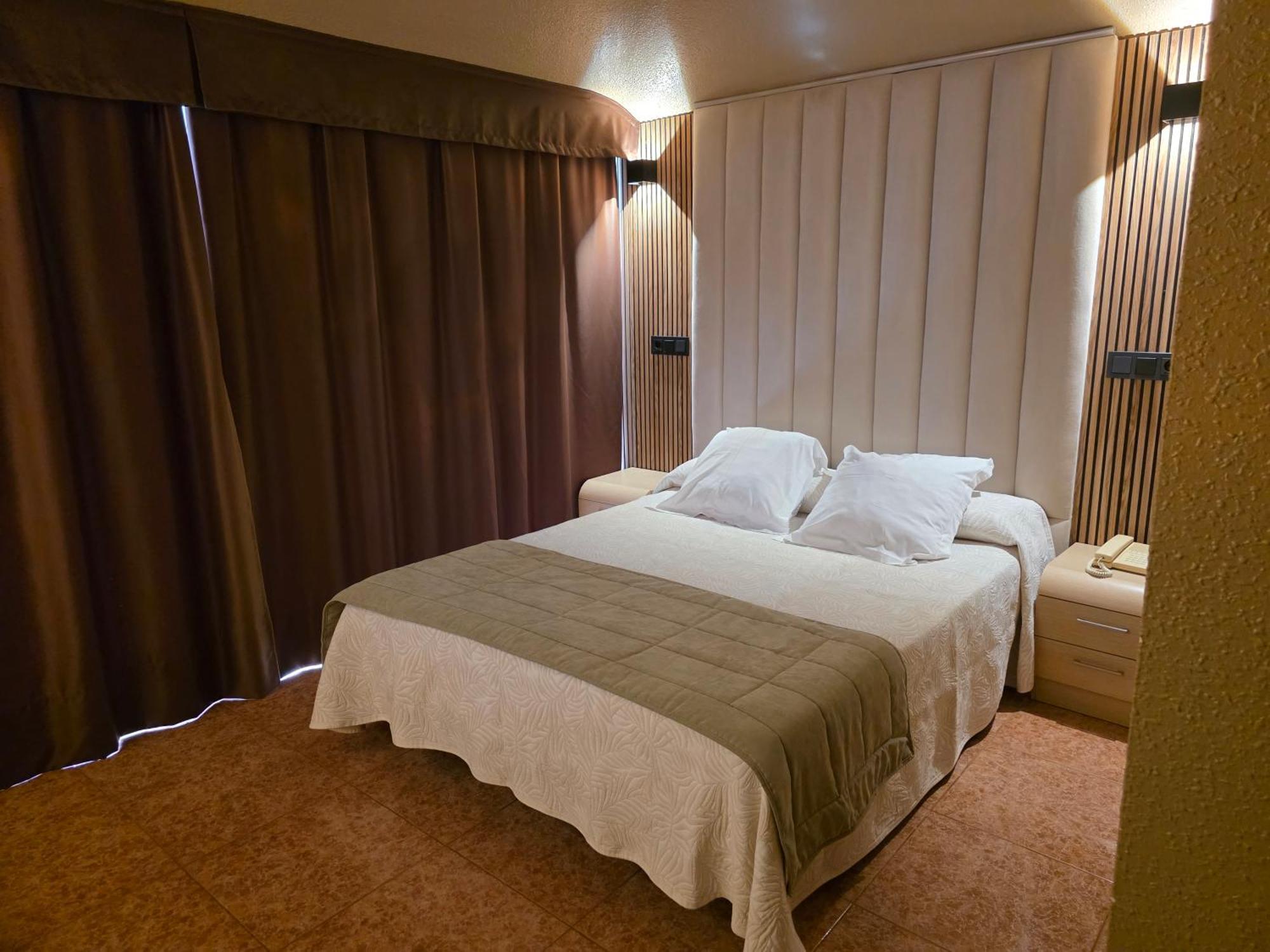 Hotel Gala Noja Extérieur photo