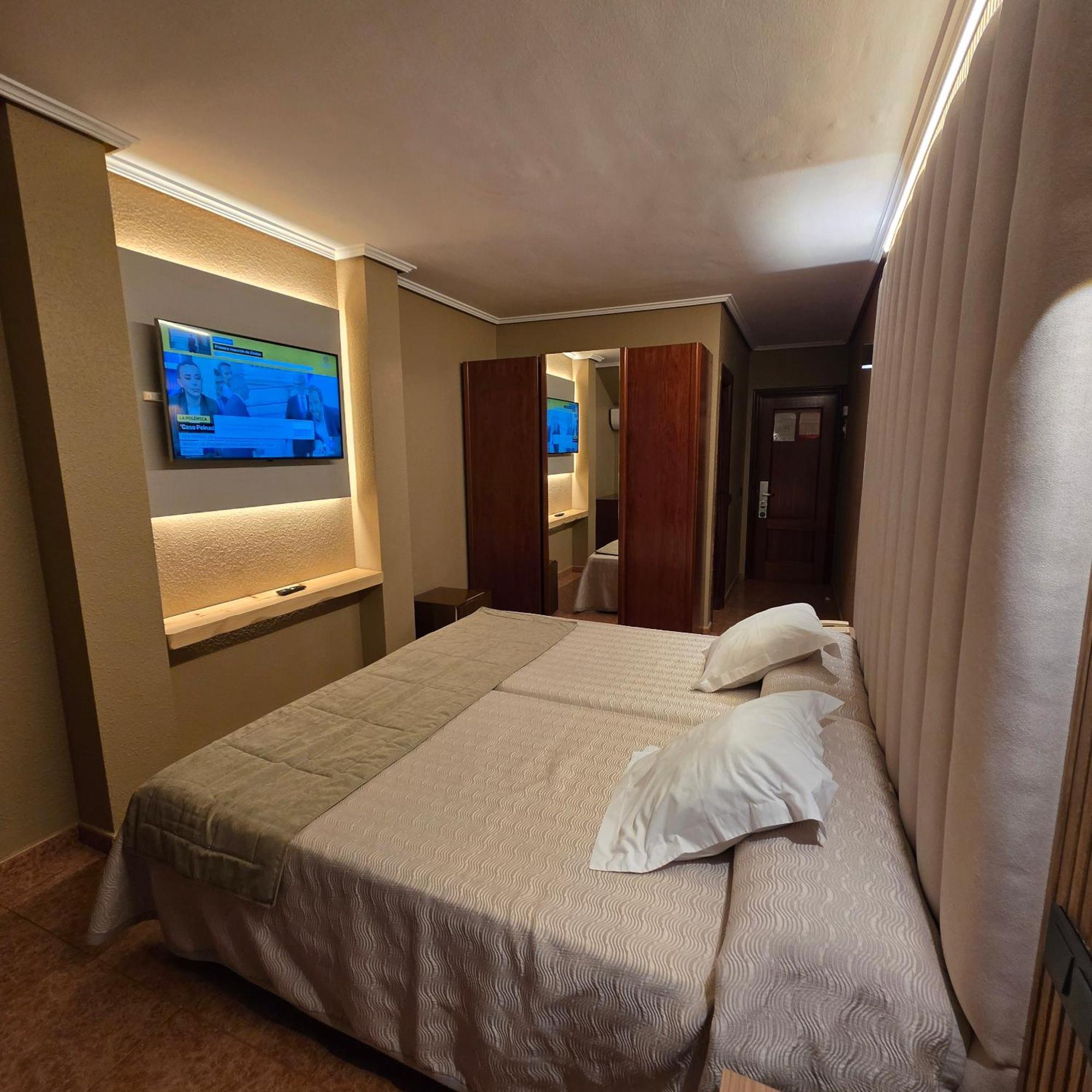Hotel Gala Noja Extérieur photo
